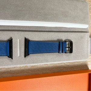 Apple Watch Hermès - 45mm Bleu de France Swift Leather H Diagonal Single Tour